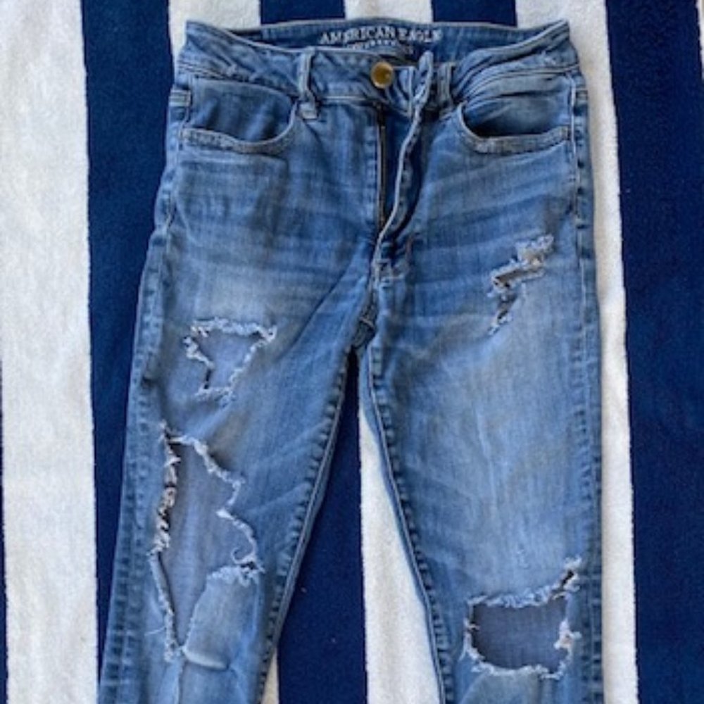 Cute American Eagle Skinny Ripped Jeans